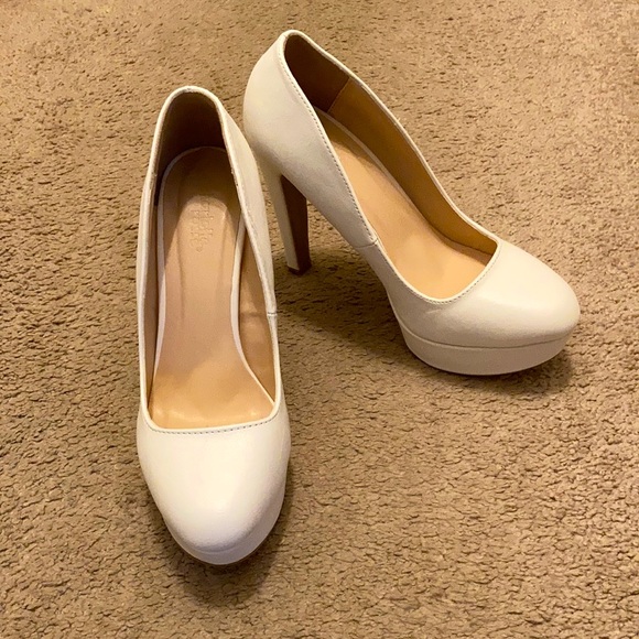Charlotte Russe White Pumps - Picture 2 of 5